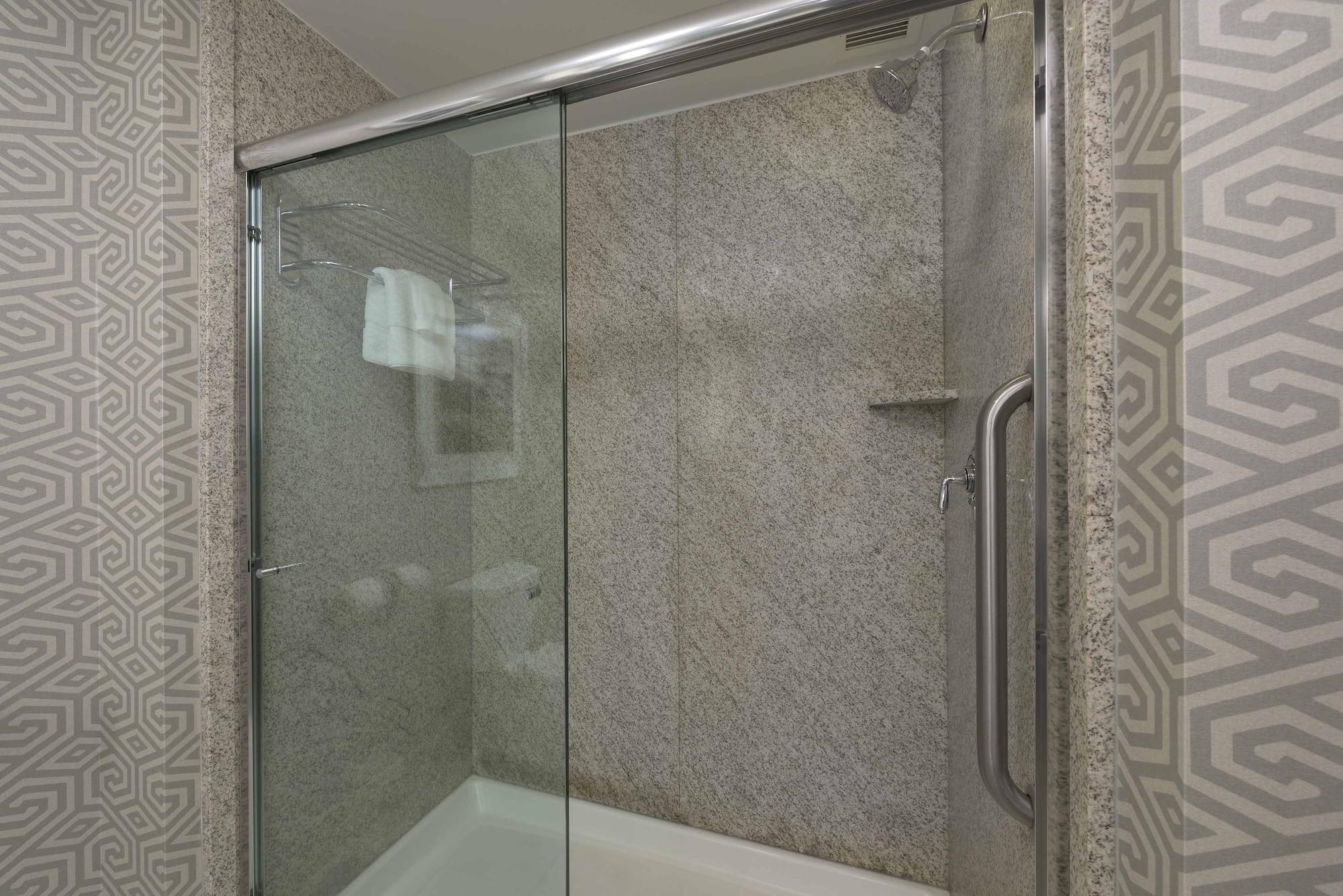 Hilton Garden Inn Portsmouth Downtown Экстерьер фото