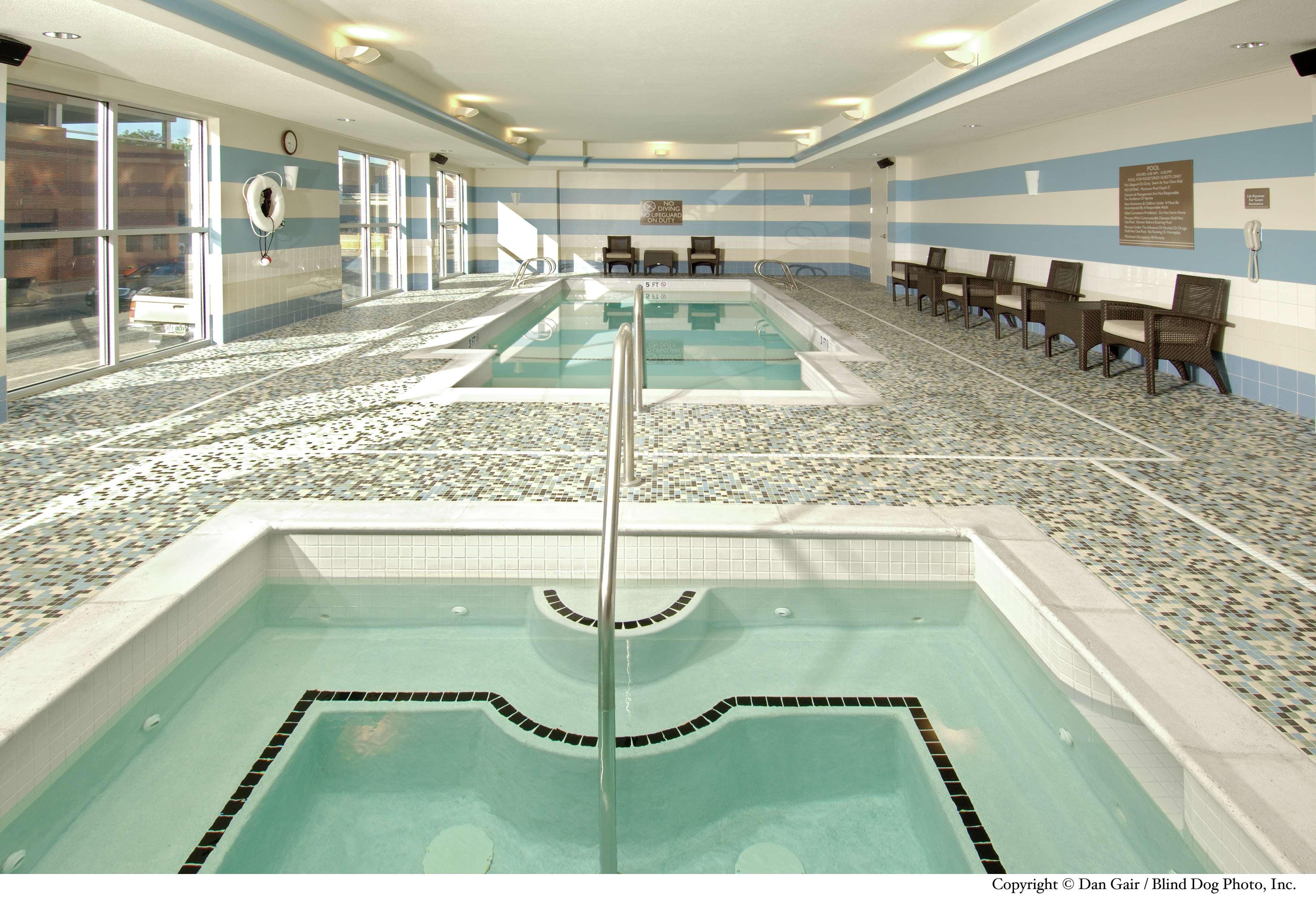 Hilton Garden Inn Portsmouth Downtown Экстерьер фото