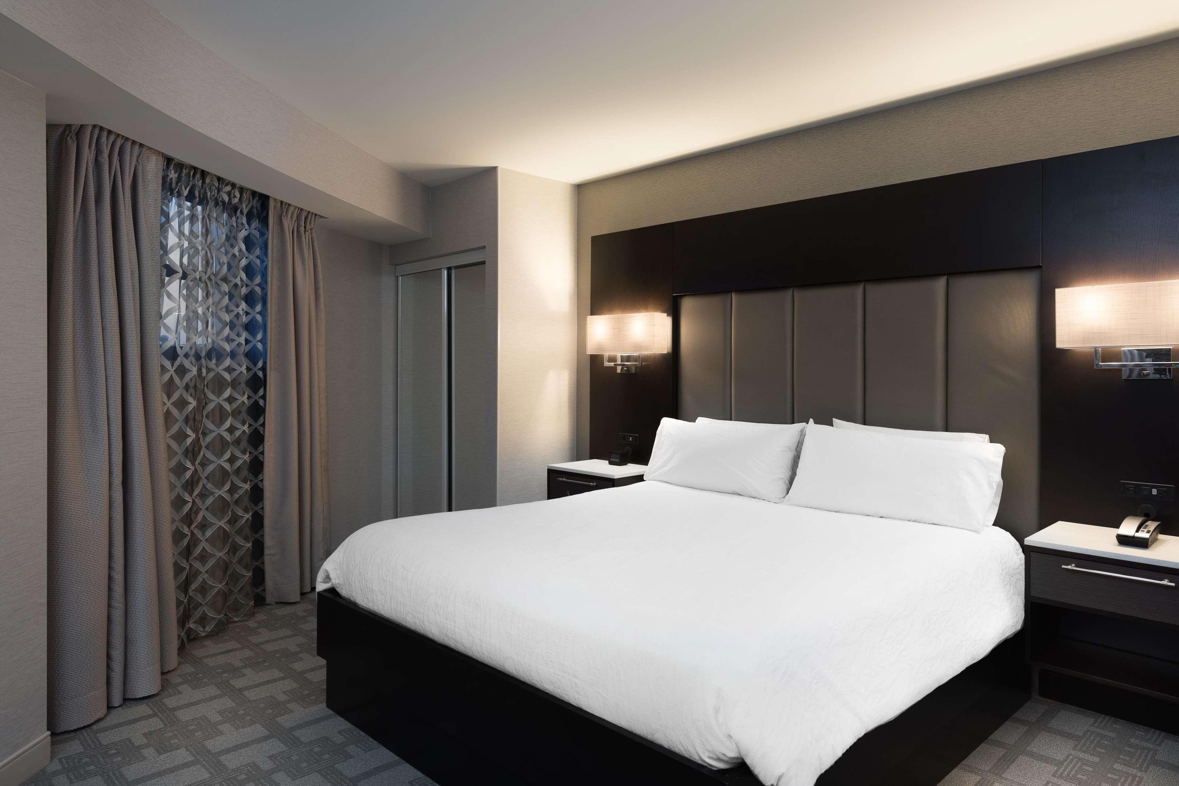 Hilton Garden Inn Portsmouth Downtown Экстерьер фото