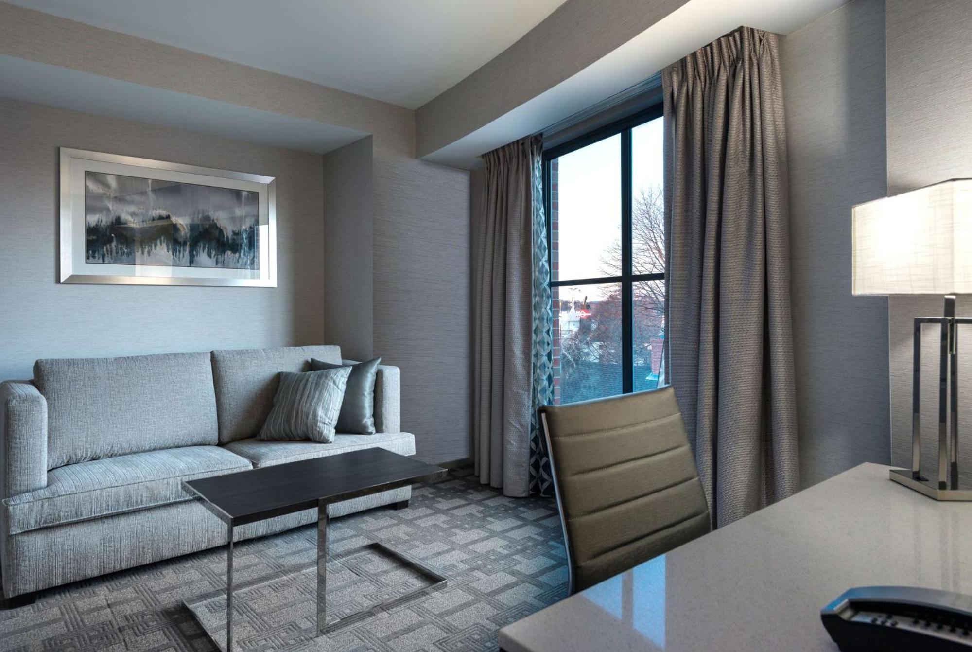 Hilton Garden Inn Portsmouth Downtown Экстерьер фото
