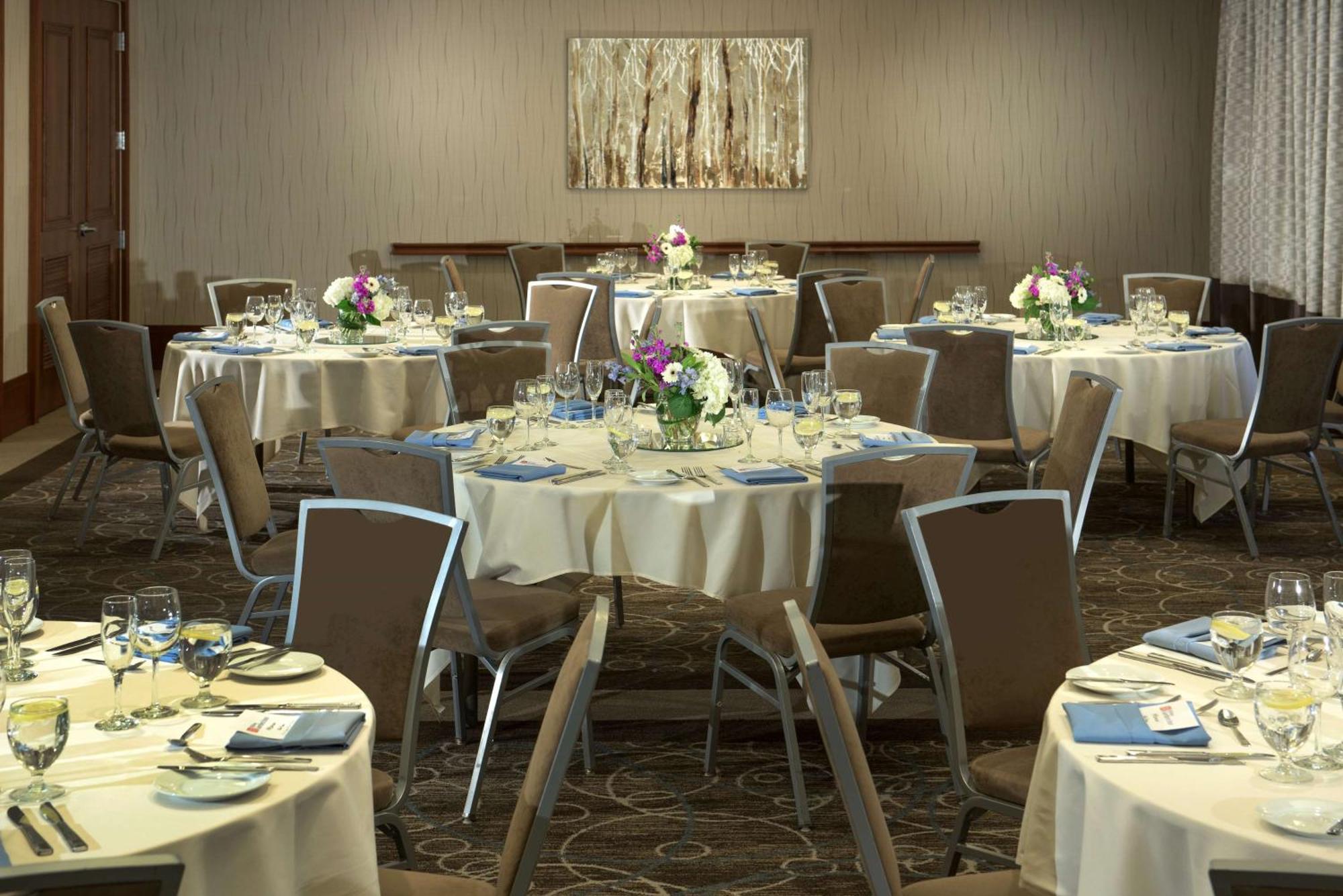Hilton Garden Inn Portsmouth Downtown Экстерьер фото